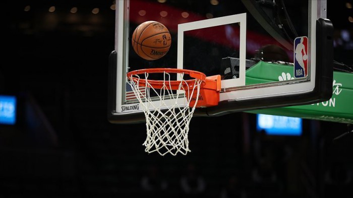 NBA'de 2 play-off ma&ccedil;ı daha ertelendi