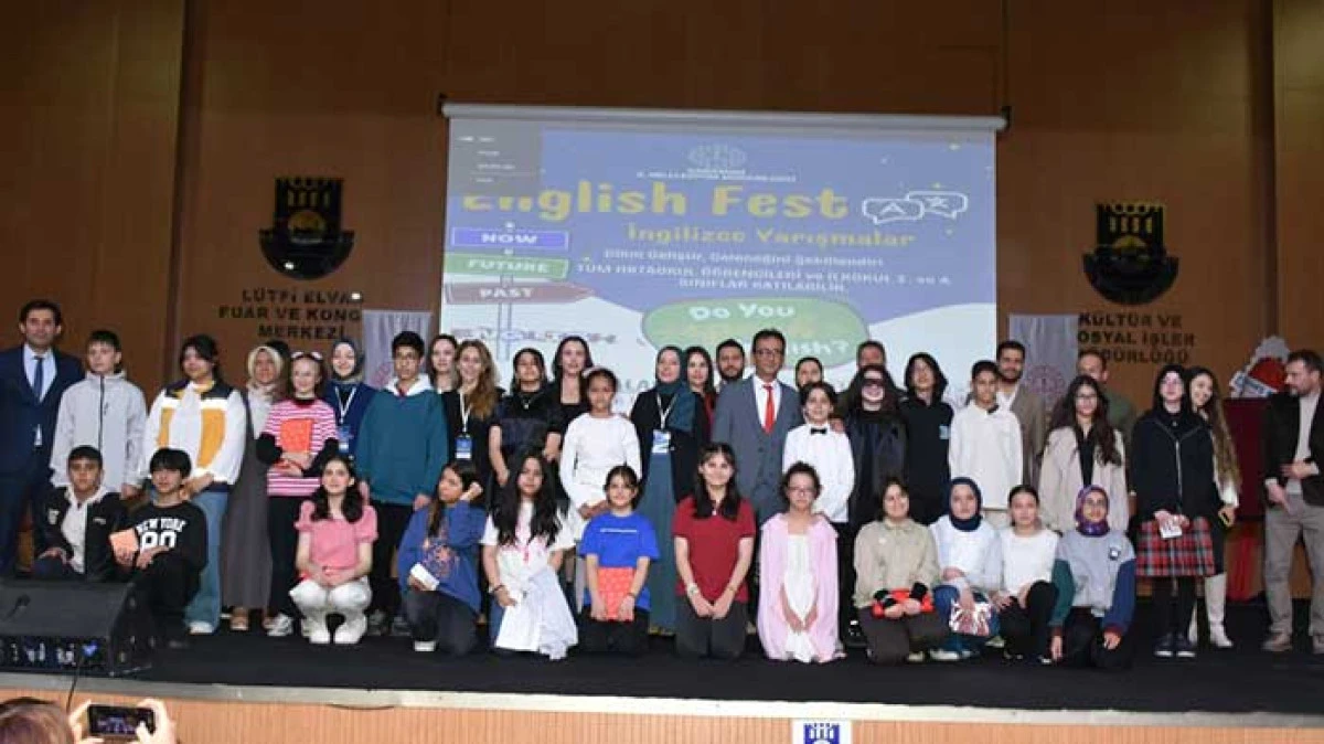 &Ouml;ğrenciler İngilizceyi Sahneye Taşıdı: Karaman'da English Fest Finali